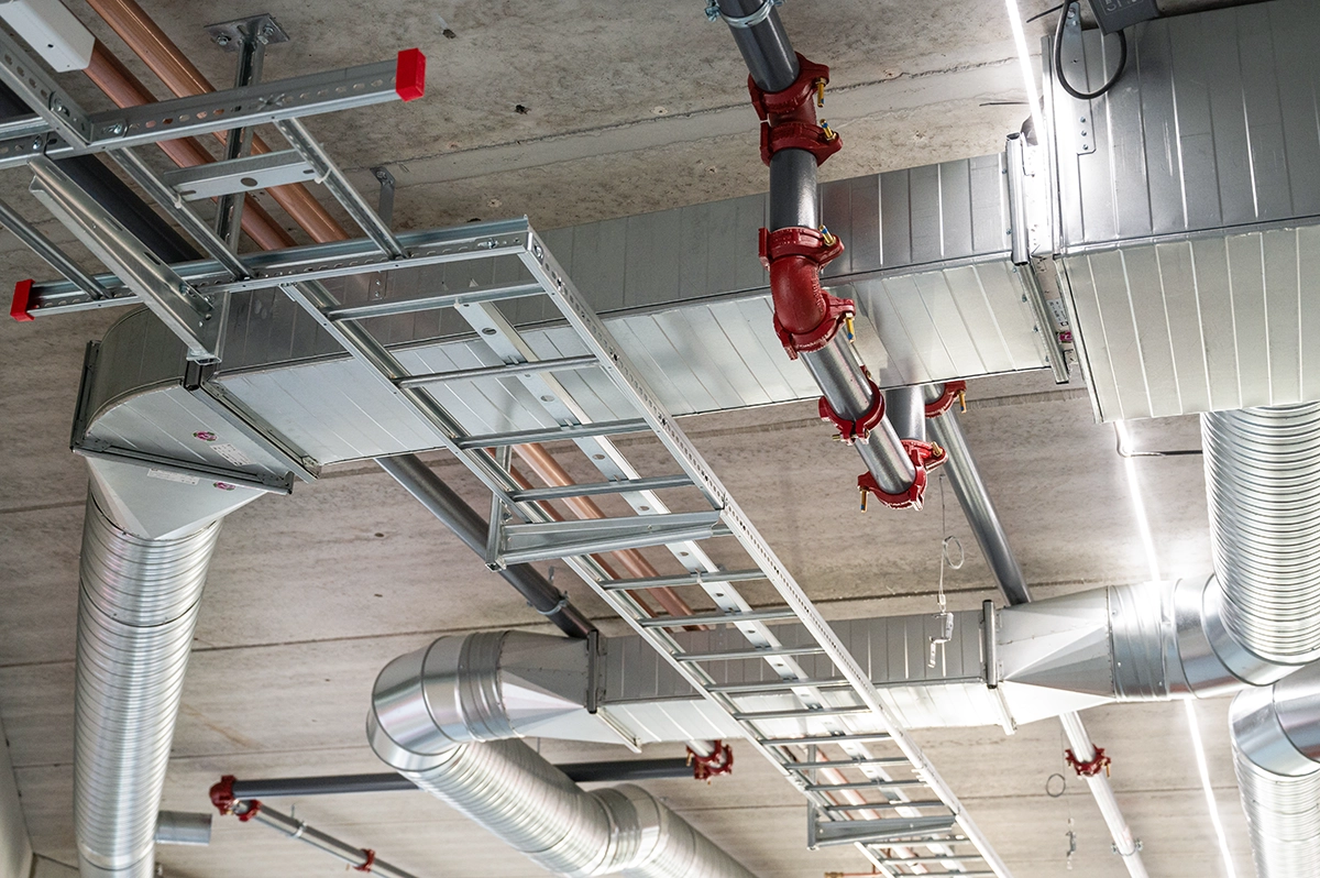 Cable ladder installation in the ceiling.